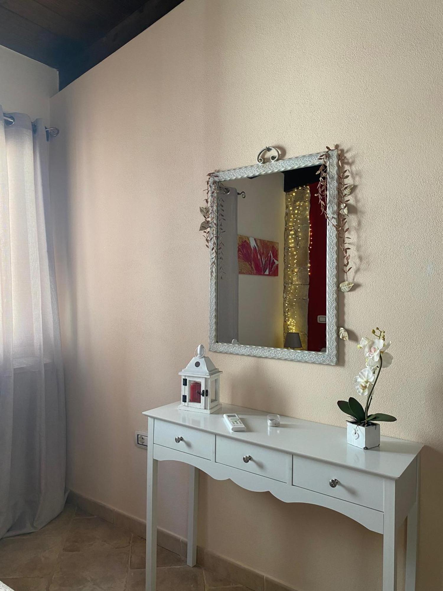 Alex'S Apartment Iglesias Luaran gambar